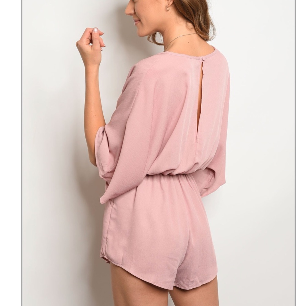 ☕️Fantastic Pink Short Jumpsuit 🤩 - Picture 2 of 2